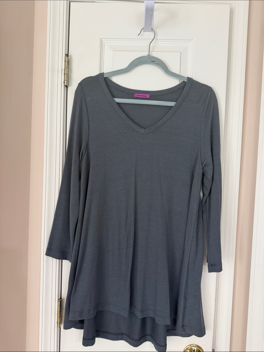 Mountain Mamas Casual V-Neck Swing Tunic - Gray, XXL
